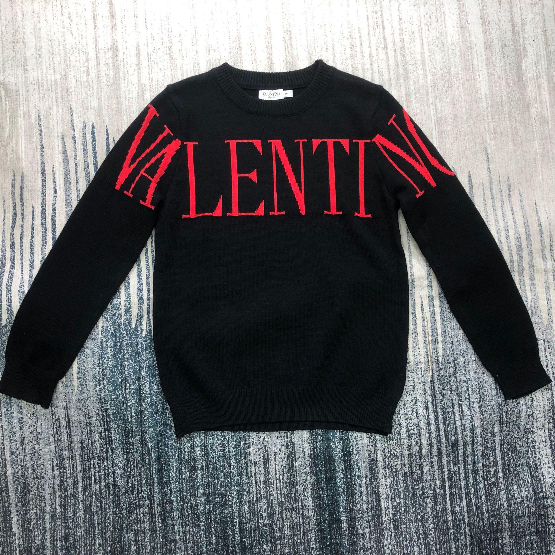 

Зимовий модний вовняний в язаний светр в європейському стилі: Довгий рукав, Круглий виріз, Жаккард з літерами S чорний