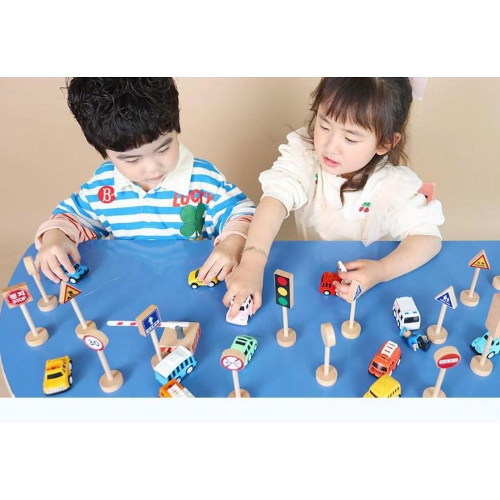 Casby Play Mini Wooden Traffic Light Set, Mixed Colors, 1 Set