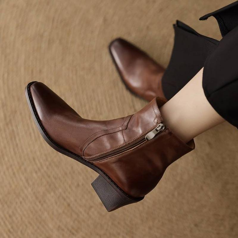 New Women's Leather Knight Boots Versatile Medium Heel Large Size Women's Boots Square Heel Pointed Rubber Soft Sole Cowhide Medium Boots