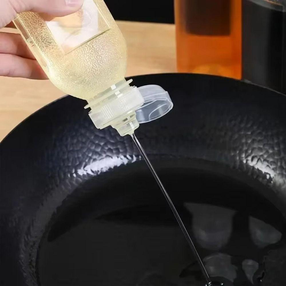 300/500ML Oil Bottle with Lid Sauce Squeeze Bottle Durable Ketchup Salad Dispenser