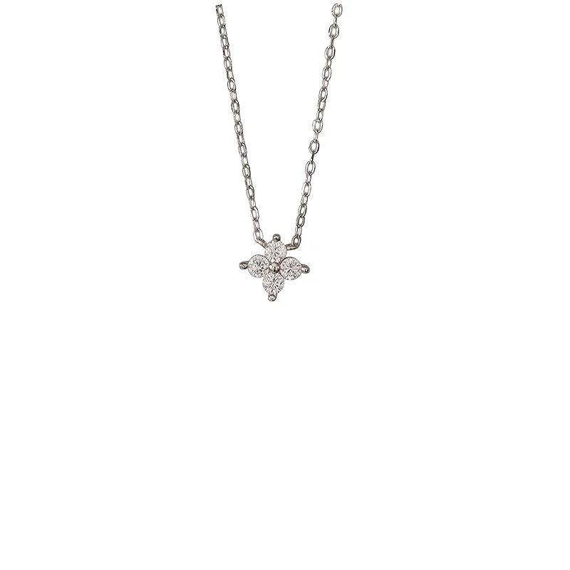 Lucky Four-Leaf Clover Necklace - Women's Unique High-End Design Lockbone Chain - Versatile Luxury Neck Chain