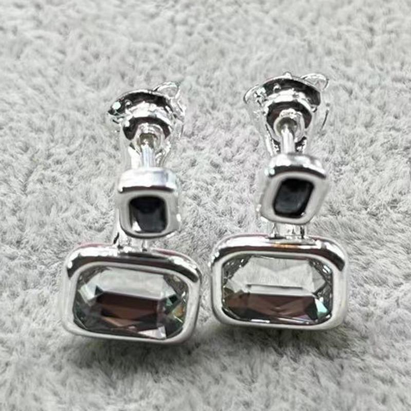 2026 new hot selling earrings with exquisite square stone staggered design, suitable for casual and fashionable matching белый