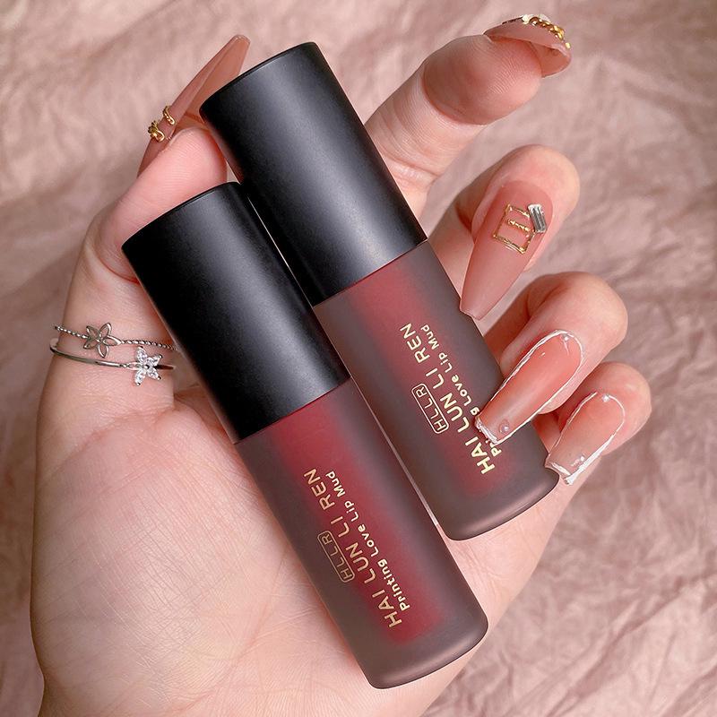 Helen Liren Matte Velvet Lip Glaze: Moisturizing, Non-Fading, Non-Stick Cup, Milk Tea Shade
