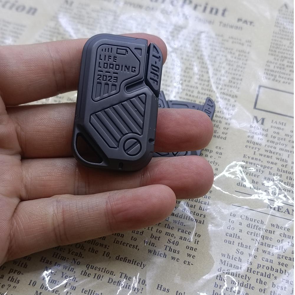 Edc Fidget Toys Fingertip Sliders Adult Desk Toy Stress Relief Magnetic Metal Spinning Push Card Gift Fidget Spinner