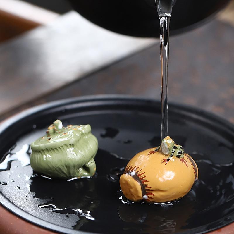 1PC Lucky Purple Clay Small Frog Statue Tea Pet Tea Art Ornaments Chinese Kung Fu Tea Handicrafts Ceremony Decor Accessories