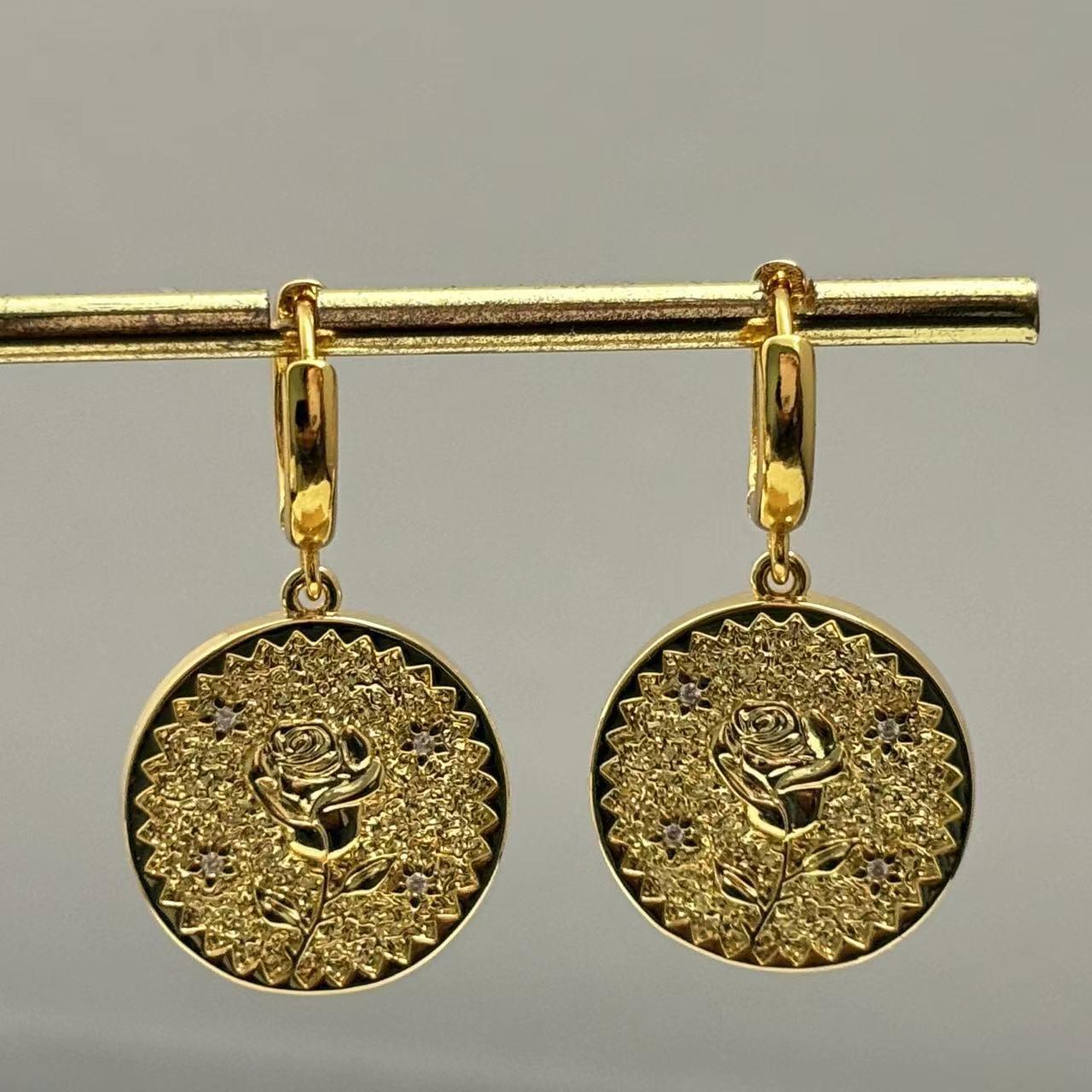 

Элегантные серьги с розовым цирконием: Роскошь в винтажном стиле для женщин ярко-розовый