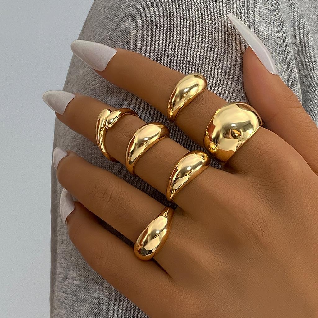 Exaggerated Personality Golden Lava Line Irregular Waterdrop Smooth Surface Ring Set