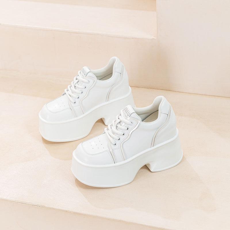 Korean version of panda color scheme women's shoes in the spring of 2025 popular thick soles increase by 11 cm fashion muffin shoes trend