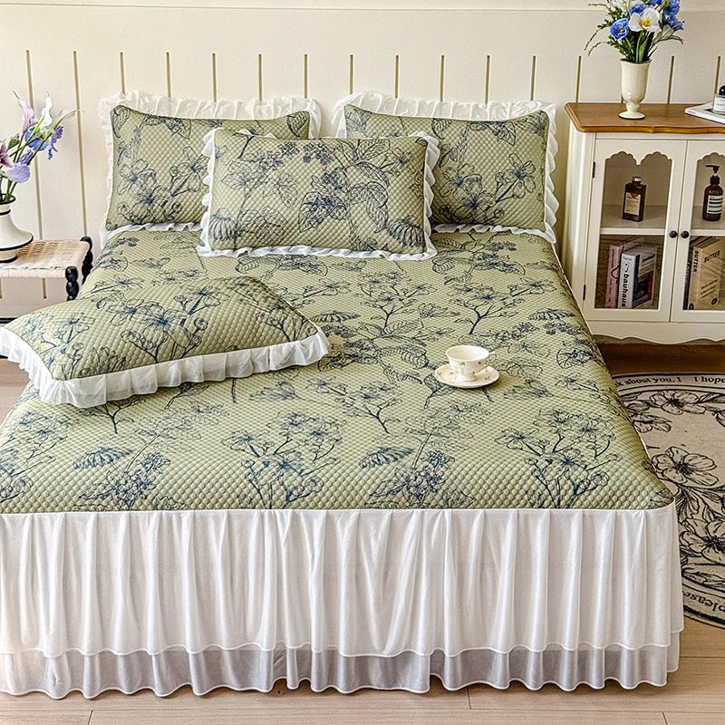 Bed Skirt Style Mica Bean Cooling Mat, Washable Lace Style Ice Bean Bean Ice Silk Cooling Mat Set of Three Pieces