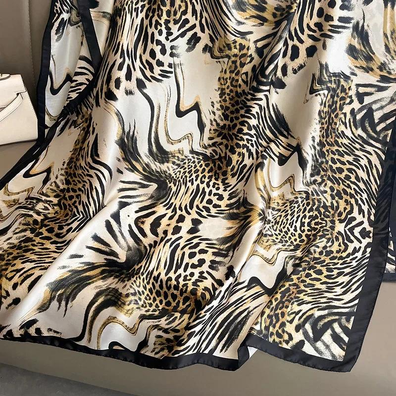 Korean Style Fashion Leopard Print Silk Scarf Women'S Sunscreen Beach Towel Holiday Shawl Silk Simulation Neck Warmer