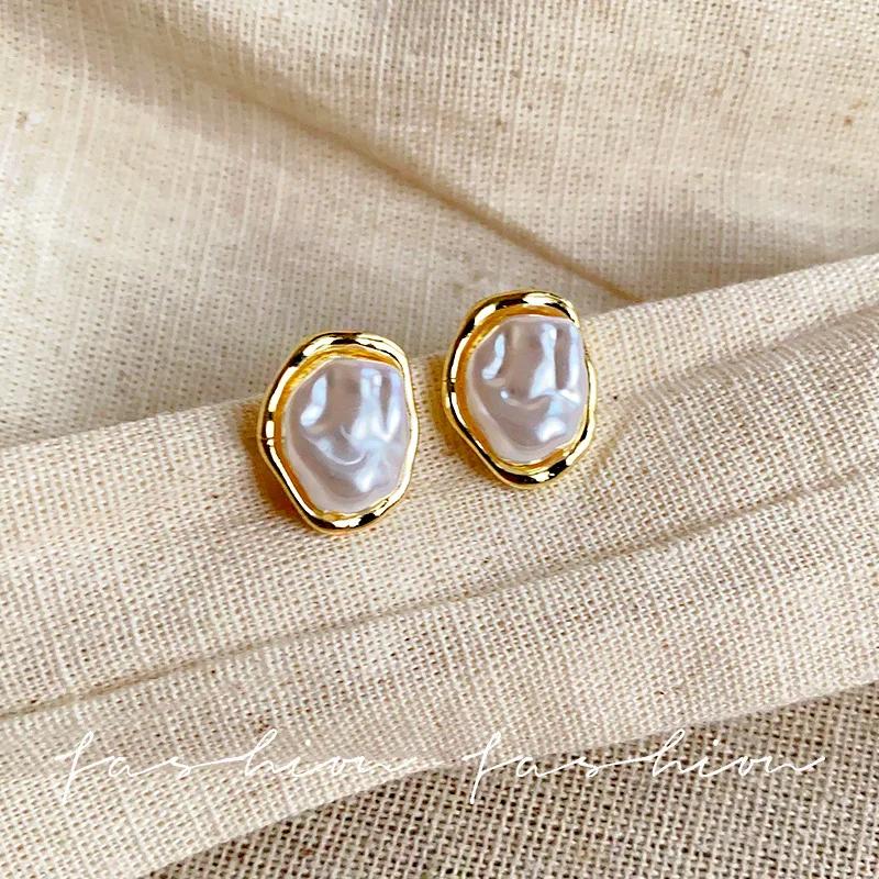 Vintage Irregular Baroque Pearl Stud Earrings for Women Personality Temperament Wedding Bride Jewelry Korea Earring Friend Gift