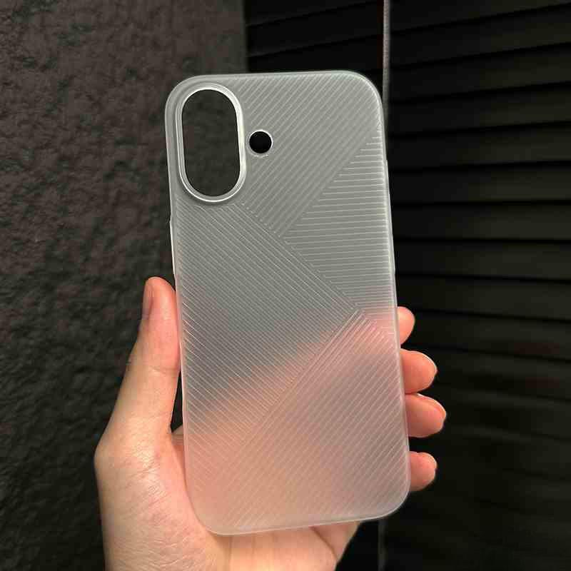 

1,2 мм для iPhone 16 15 14 13 Pro Max Plus Модный простой ультратонкий прозрачный чехол с матовым геометрическим узором в полоску из ПК, противоударный чехол для телефона iPhone 13 (Precision Hole) прозрачный белый