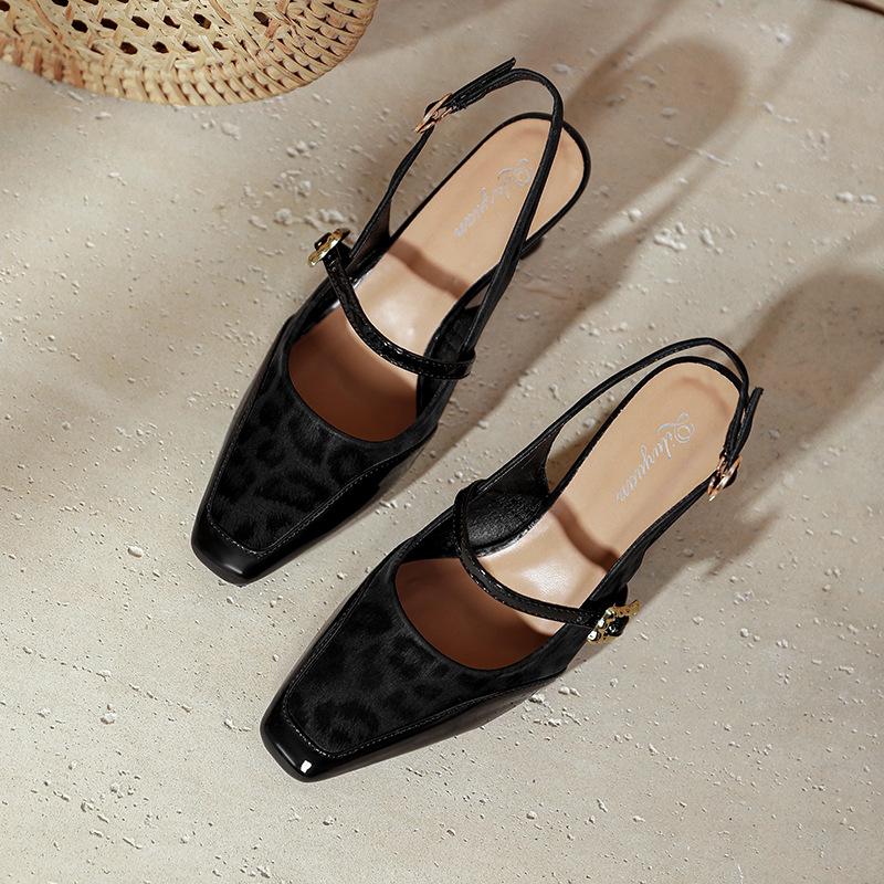 

Босоножки Баотоу ретро леопардовый принт пряжка на одном ремешке высокие каблуки женские тонкие каблуки новые квадратный носок открытые туфли 40 чёрный