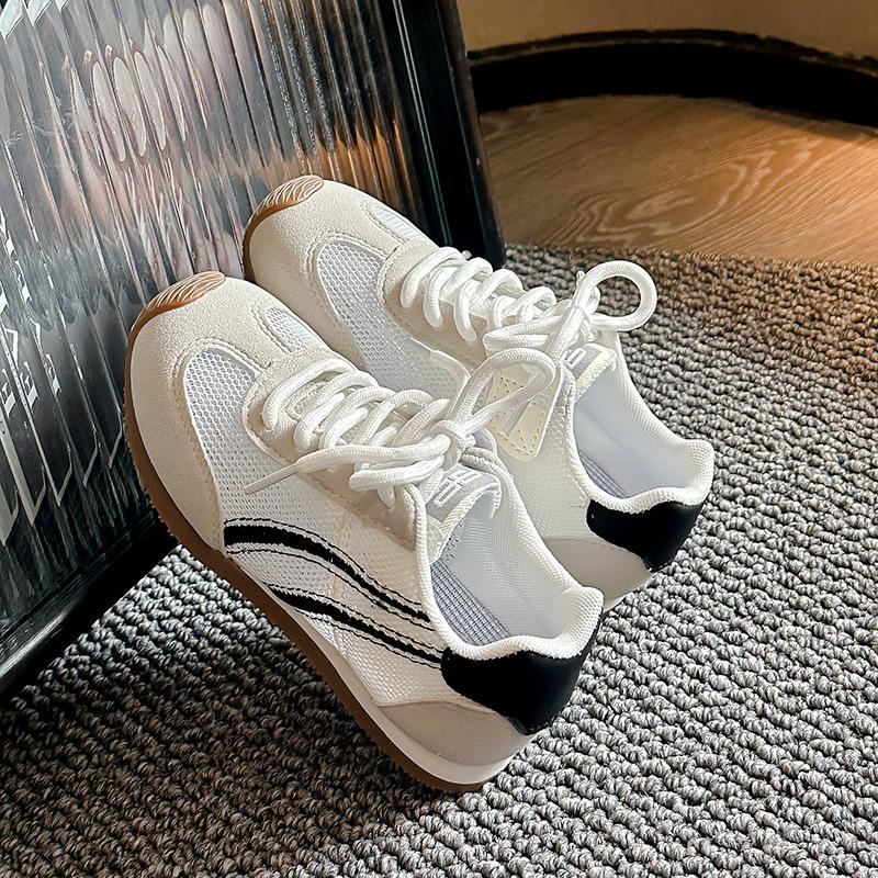 Spring and summer new children's shoes boys soft sole breathable casual shoes girls fashion moral training shoes middle and older children board sho