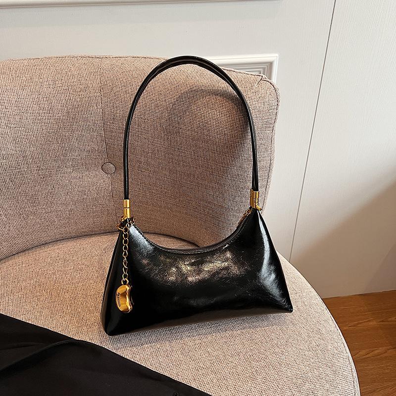 French Niche Underarm Bag Women's 2025 New Spring and Summer Fashion Shoulder Bag High-end Sense Versatile Commuter Baguette Bag