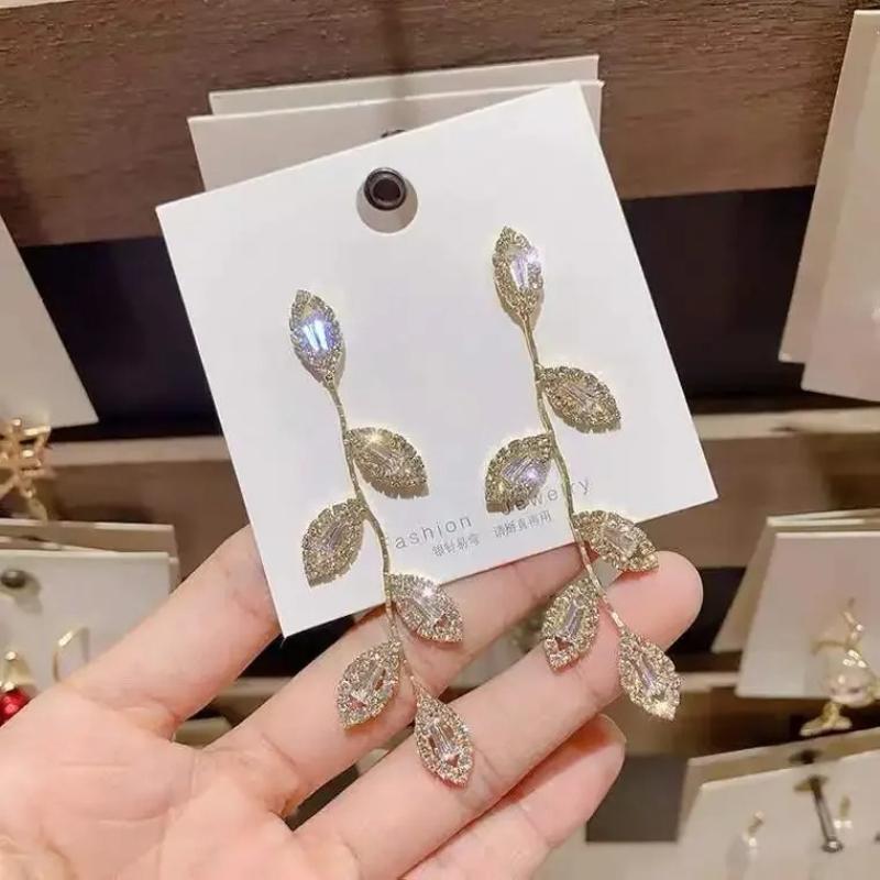 

New Fashion Shiny Cubic Rhinestone Cute Earrings for Women Luxury Zirconia Long Tassel Dangle Earring Bride Wedding Zircon Gift золотой