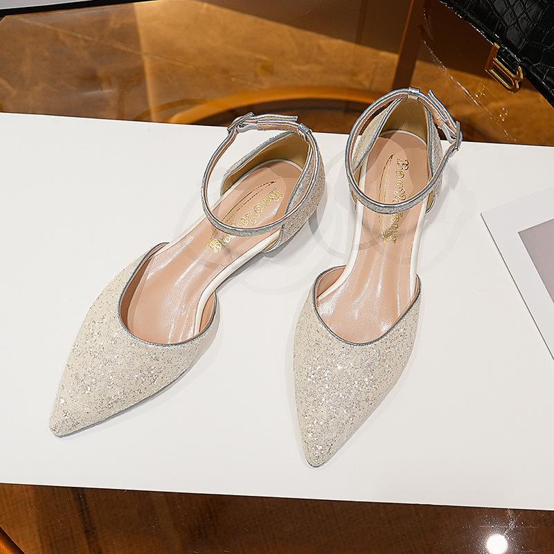 Pointed shoes, flat shoes, comfortable word with sequins, sexy hollow light hair shoes, wedding shoes are not tired, wear shoes outside the feet