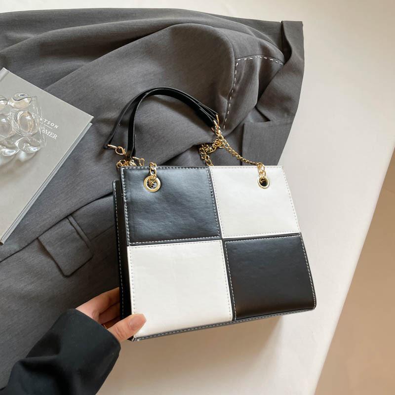 Versatile messenger bag women's 2025 new trendy spring fashion chain bag shoulder small square bag