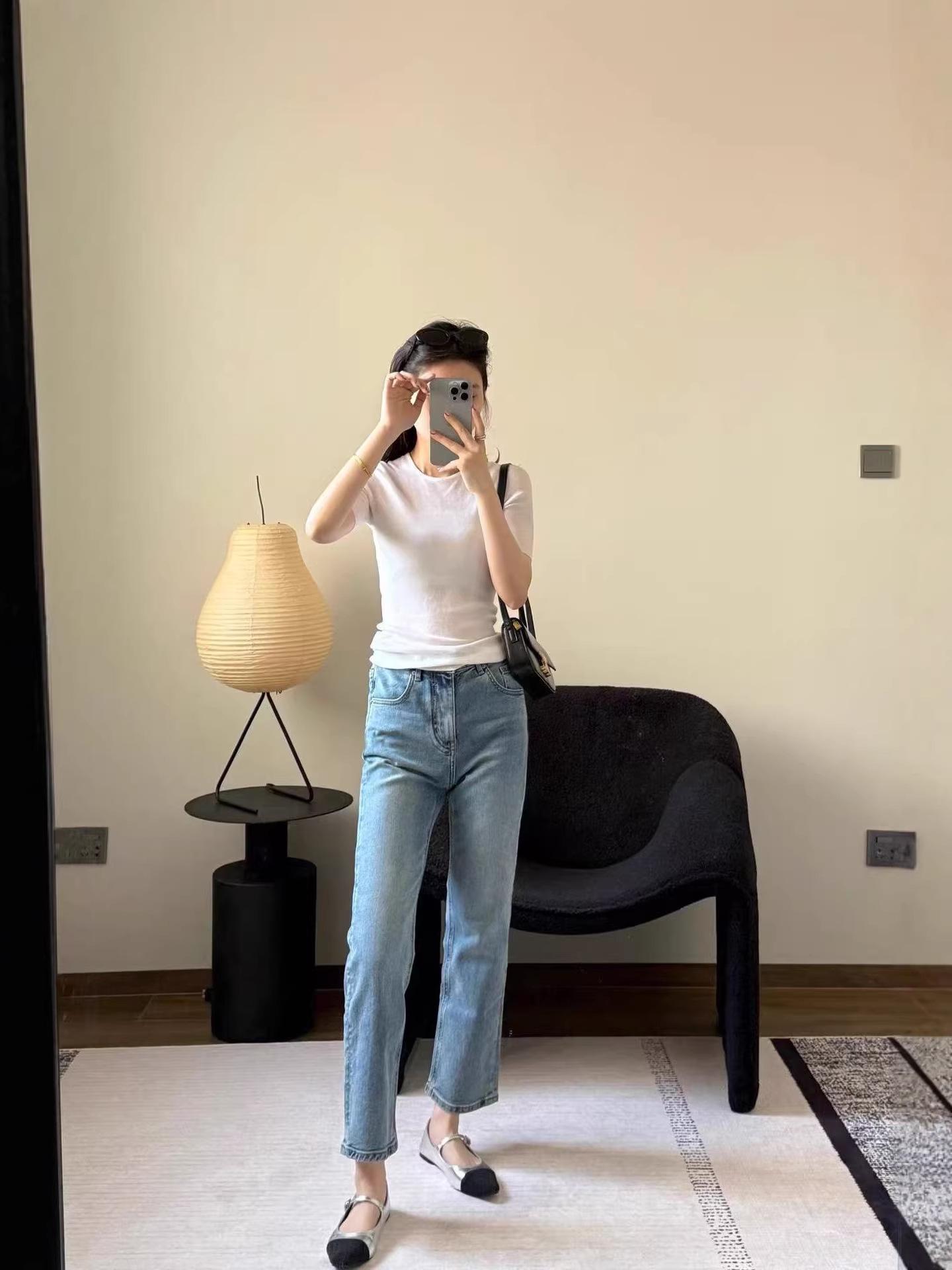 

2026 Slimming Light-Colored High-Waisted Cigarette Jeans for Women - Cropped, Straight-Leg, Narrow-Leg Pants for Spring and Autumn M (50-55 kg)