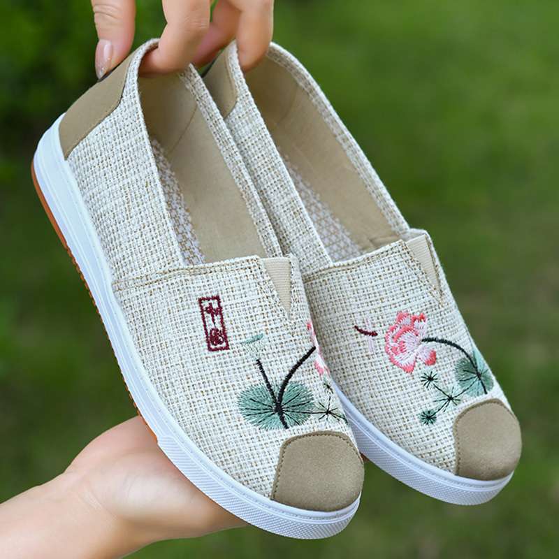 

Женская тканевая обувь Пекинская старая тканевая обувь новая мягкая подошва обувь для мамы на одной педали универсальная повседневная парусиновая обувь плоская нескользящая 35