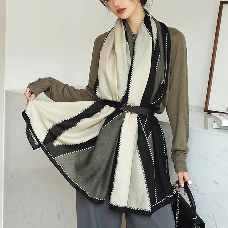 Plain Stripe Cotton Scarf for Women Winter Warm Fashion Printed Geometry Stripe Shawl Outdoor Sunscreen Muffler Hijab New Design
