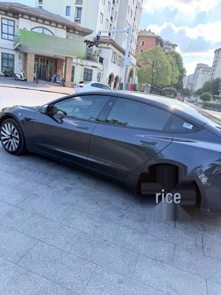 Tampa do Cubo da Roda do Tesla Model 3 Atualizado: Design Ciclone de Turbina com Proteção Contra Arranhões de Borda a Borda