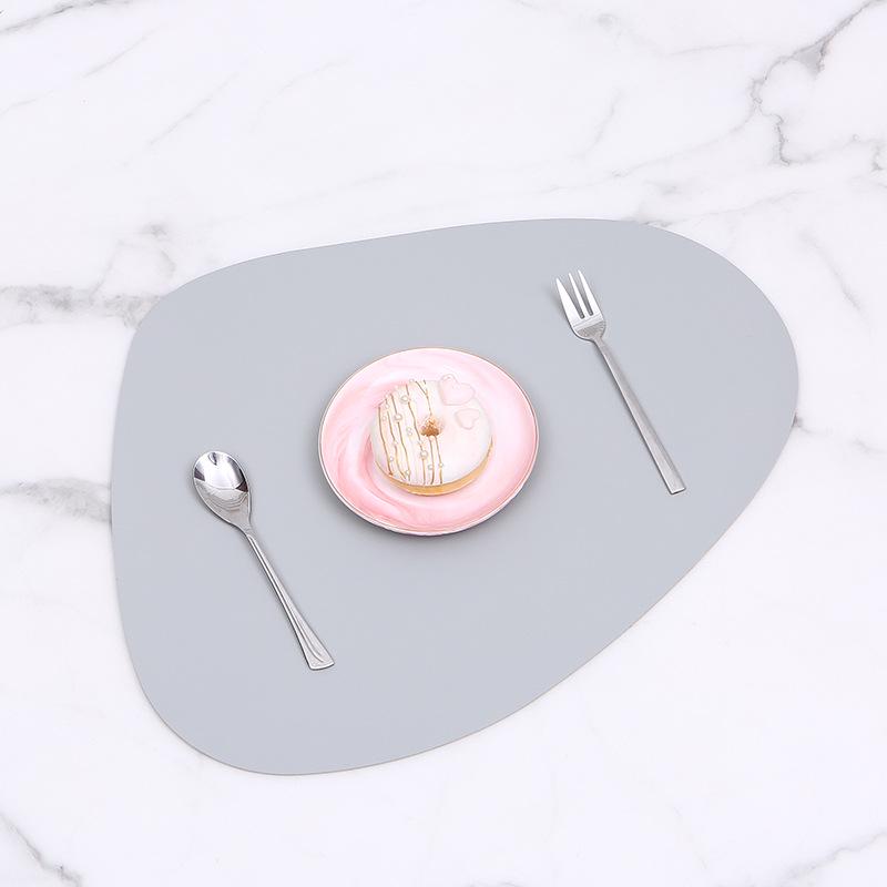 Rutschfeste Leder-Tropfen-Platzmatte - Wärmeisolierende Tischmatte für Zuhause und Hotel