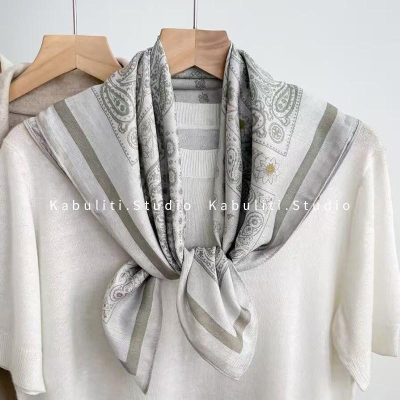 70x70cm Lightweight Square Scarf Women Vintage Black Floral Print Silk-Feel Neck Wrap UV Protection Stylish Accessory