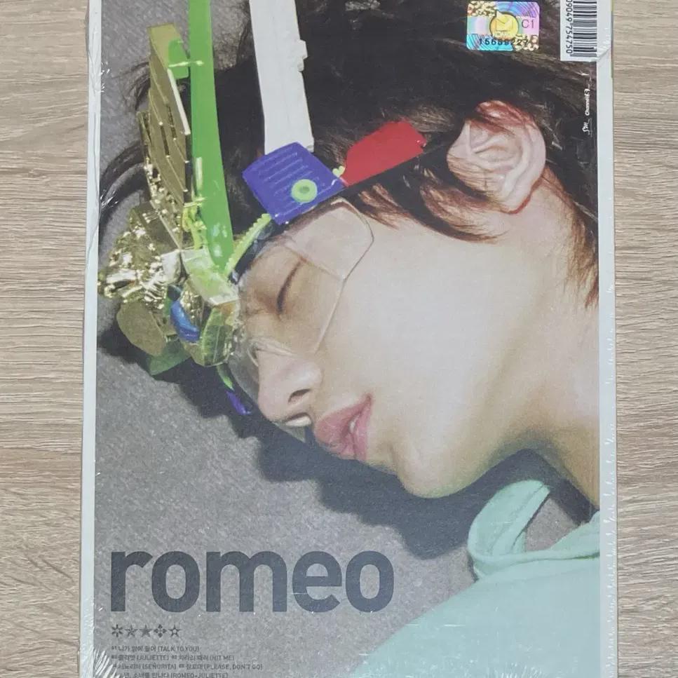 

Shinee Romeo Sealed Cd Sell