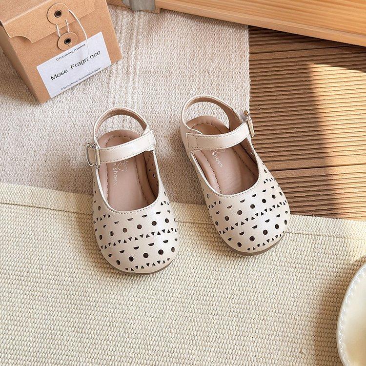 

Girls sandals summer children s shoes summer bag head brown little girl summer shoes girls shoes summer small leather shoes baby 34 бежевый