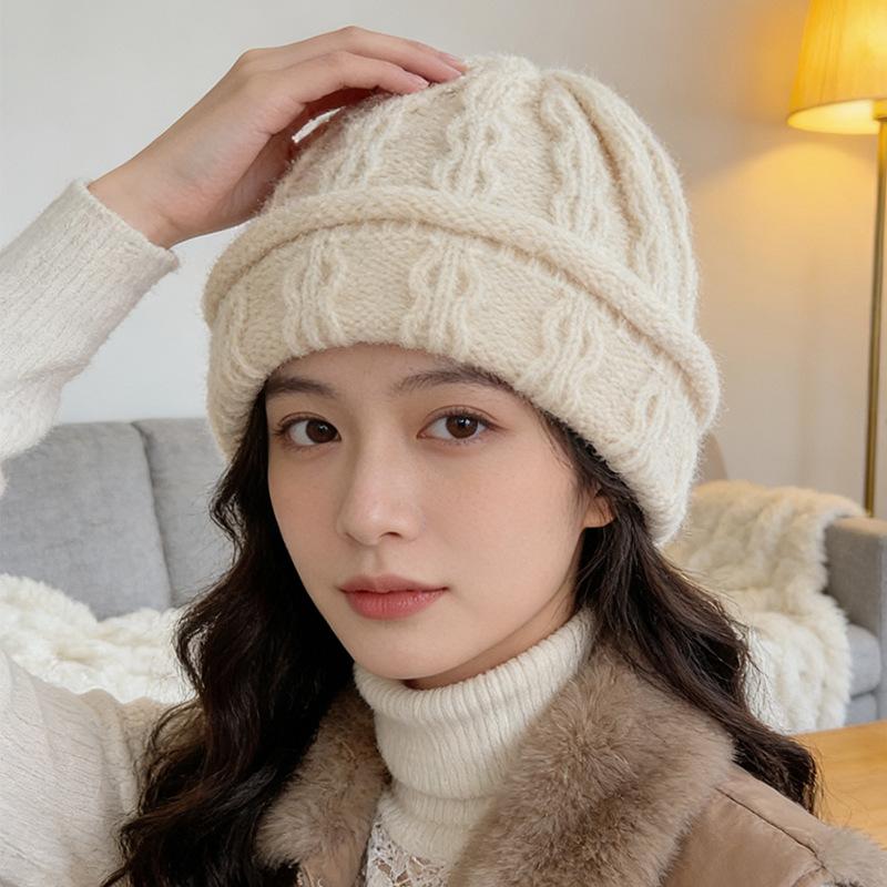 Autumn and winter wool hat women's twisted versatile personalized wool hat outdoor warm ear protection pullover hat stack hat