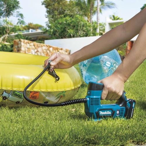 Makita Rechargeable Air Pump (Battery BL1015, Charger DC10SA, Case Included) MP100DSH Body: Depth 23.5cm Body: Height 17.3cm Body: Width 7.4cm