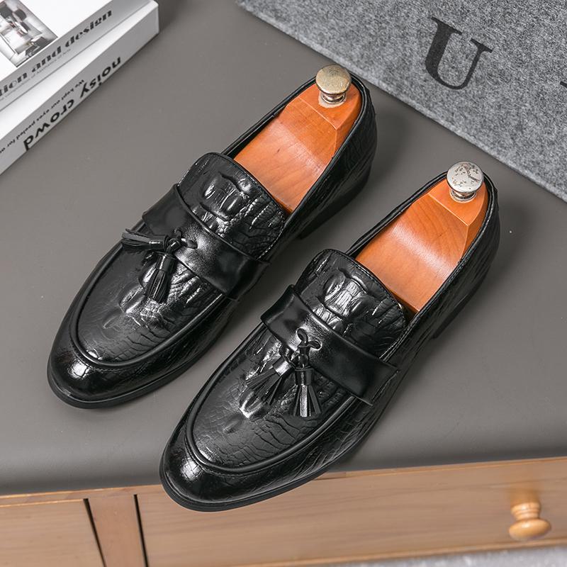 Pánské společenské boty Klasické společenské boty pro muže Vysoce kvalitní Formální kožené boty pro podnikání Pánské ležérní kožené mokasíny s třásněmi