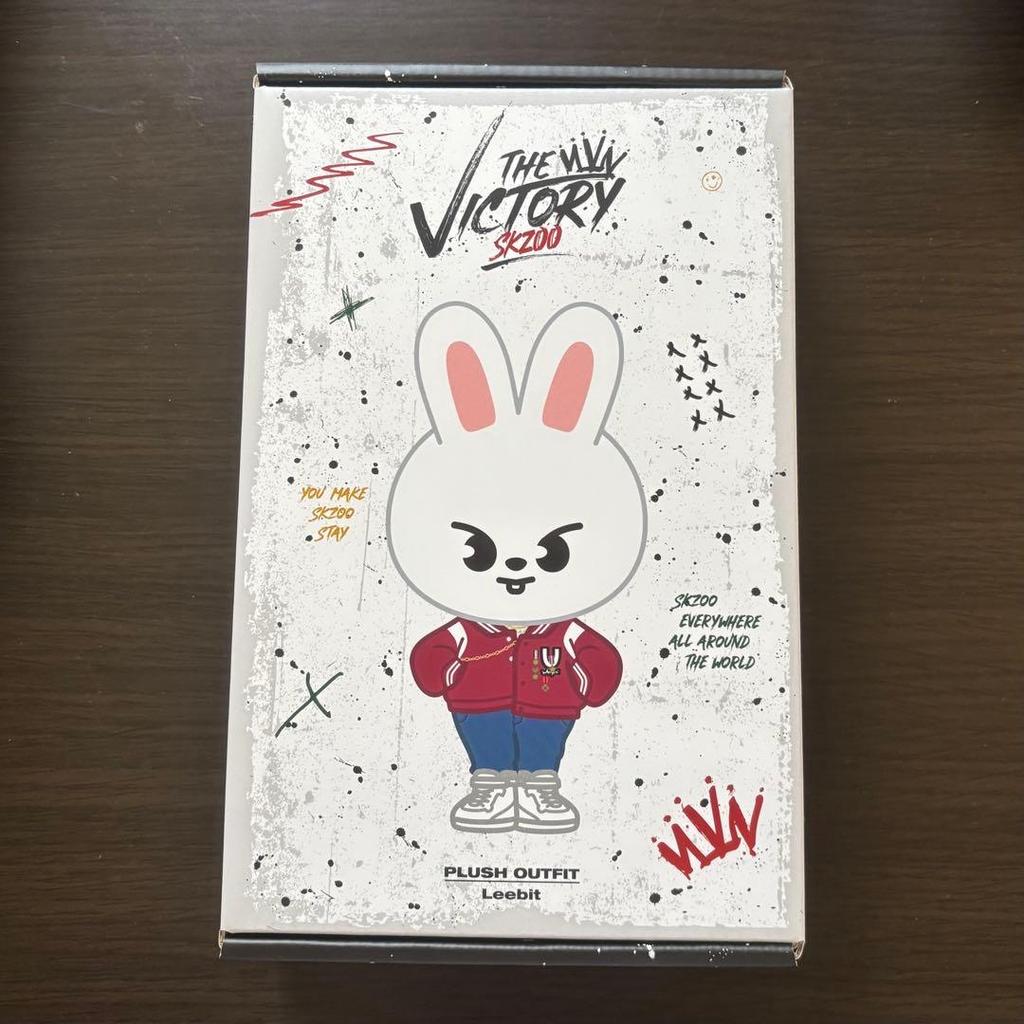 [USED] SKZOO Victory PLUSH OUTFIT Leebit