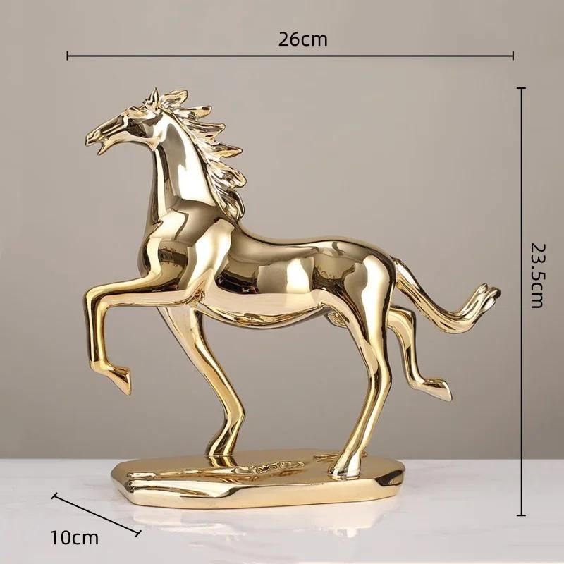 Creative Golden Horse Desktop Decoration Resin Crafts Simulated Animal Sculpture Lucky Horse Decorative Figurines Home Decoratio