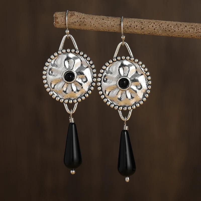 Этнические серьги-подвески серебристого цвета с черными камнями, винтажный металлический узор с резьбой, геометрические серьги-подвески для женщин
