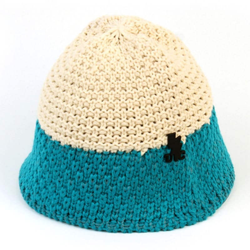 

Универсальная химия Двухцветная шапка-ведро из трикотажа цвета слоновой кости FREE