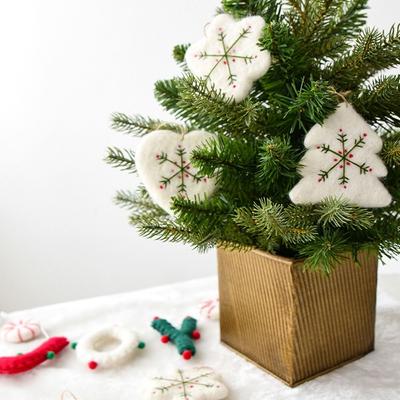 Cute Christmas Felt Snowflake Pendant Christmas Tree Soft Heart Snowflake Tree Ornament Exquisite Pentagon