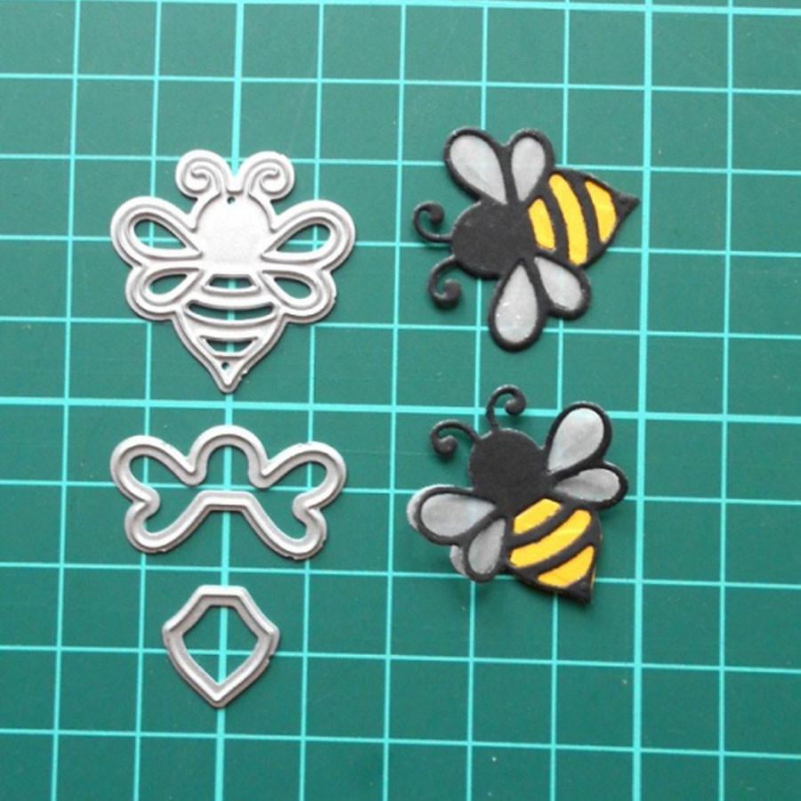2pcs Bees Metal Cutting Dies Stencil for DIY Scrapbooking Photo Album Embossing Paper Cards Crafts Diecuts