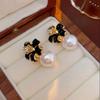 925 Silver Needle Korean Fashion Crystal Flower Earrings For Women Jewelry Trending Luxury Women's French Pearl Earrings