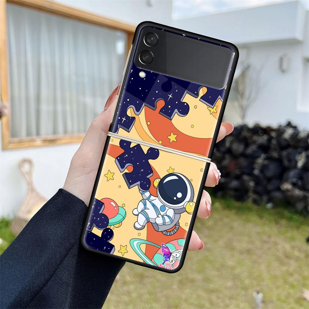 Luksusowe etui do Samsung Galaxy Z Flip 4 3 5G czarne etui na telefony PC twarde modne etui tylne ZFlip Funda Cartoon Cool Astronaut Sac