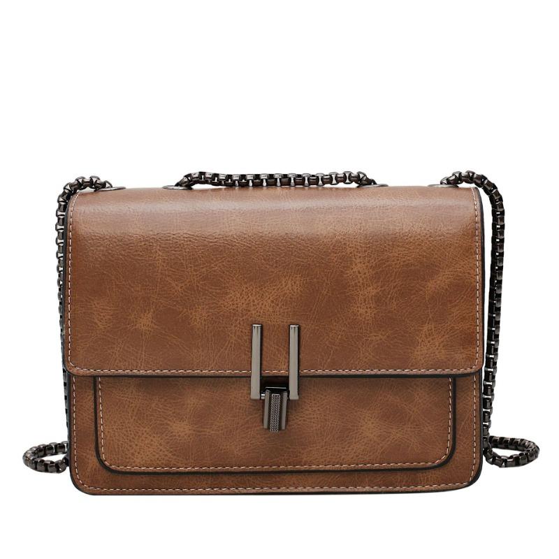 Today's popular small bags are women's new retro textured chain messenger bags, fashionable autumn and winter shoulder small square bags.
