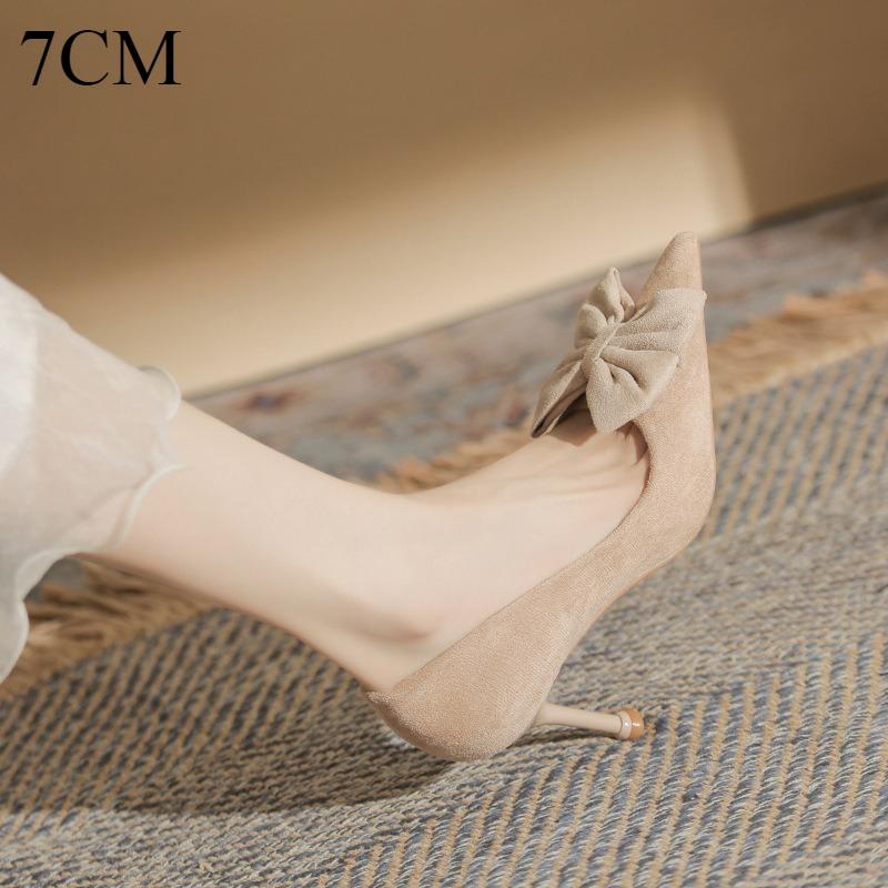 Pointed Head Shallow Mouth High Heels Classic Women's Shoes Head Flower Black Velvet Versatile High Heels Red Single Shoes