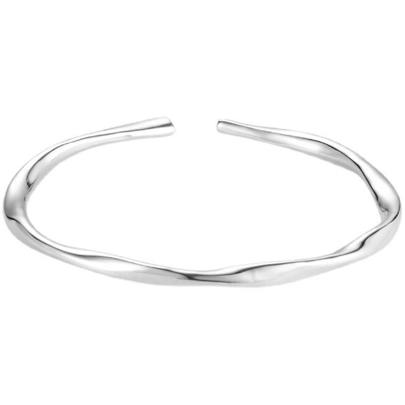 Sterling Mobius Loop Bracelet Women Minimalist Elegant Lightweight Fashionable Daily Wear 925 Sterling Silver