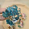 Broche Masque, Fleur de Poitrine en Relief Creux Tridimensionnel Rétro Accessoires Vêtements Industrie Lourde Bal Petit Cadeau Broche