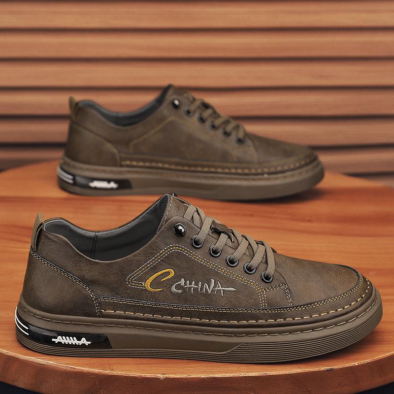 Board shoes men's 2025 autumn new leather flat-bottomed lace-up casual versatile campus style white shoes men's sports shoes