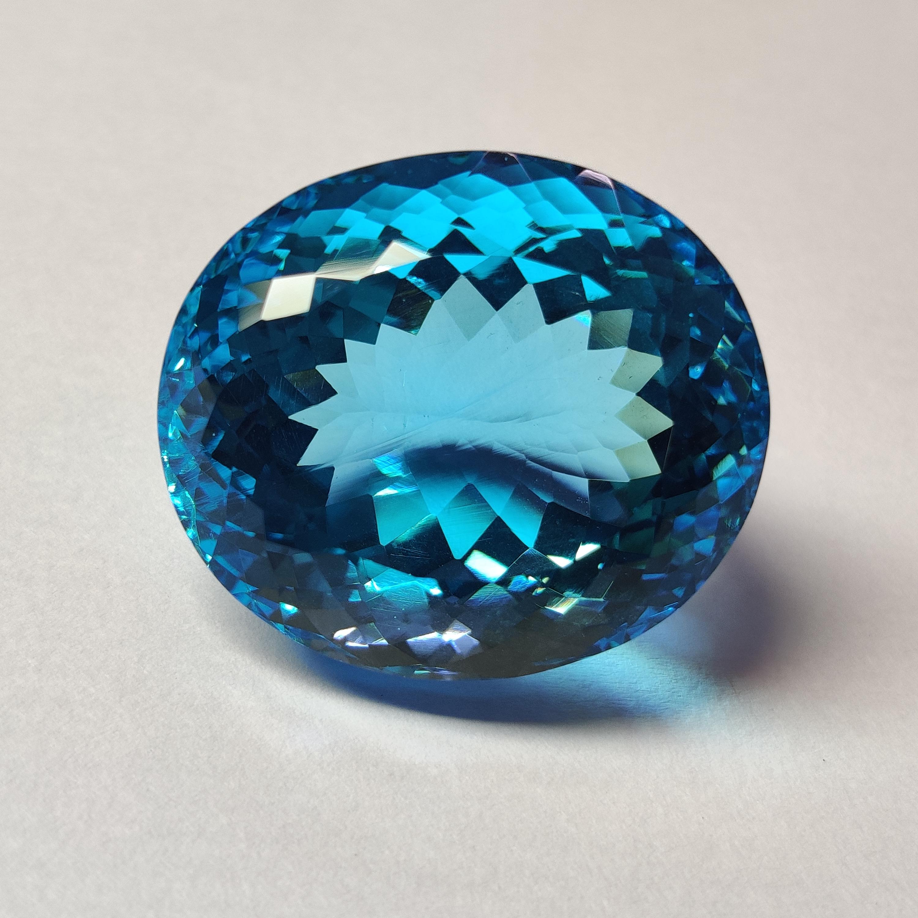 

Крупный размер, стекло с оттенком швейцарского голубого топаза, лечебный стеклянный камень, 89,45 карата, размер 30x26x20 мм. 1 Pc Oval Gs