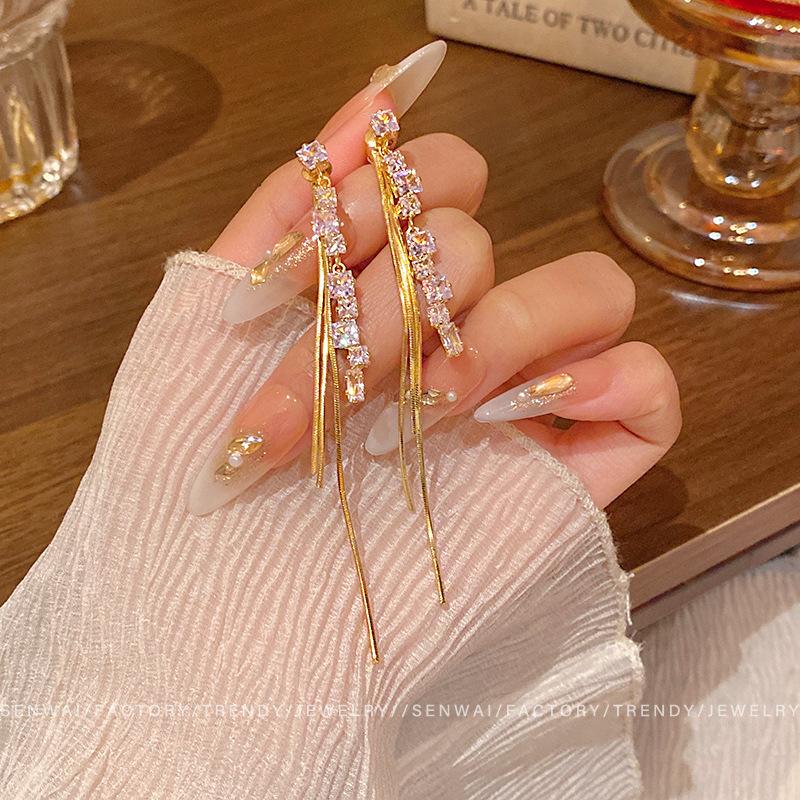 Супер-вспышка циркониевые серьги-бахрома женственность длинные серьги-гвоздики корейские серьги