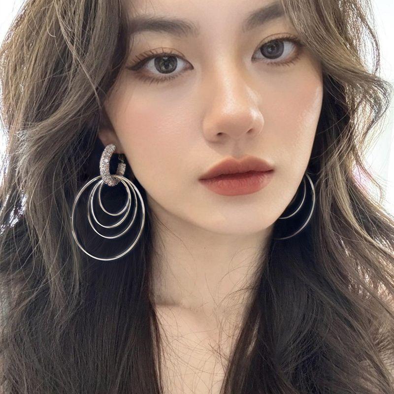 American Style Multi-Layered Large Round Sparkling Hoop Earrings, Millennial Hot Girl Exaggerated Earrings That Make the Face Look Smaller, Ear Clips