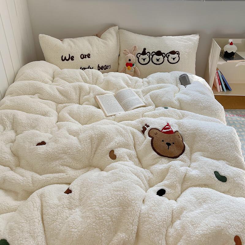 OEING Three Little Bears Lamb Wool Bedding Set